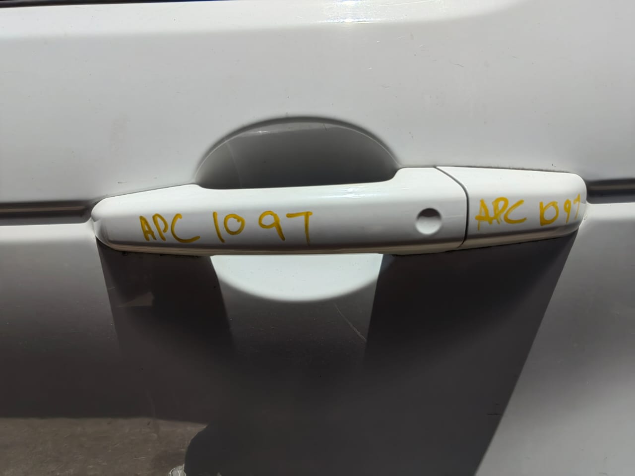 Land Rover Discovery Sport HSE door handles for sale - used