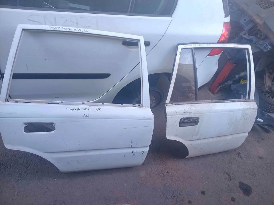 Toyota Tazz conquest right rear doors for sale WhatsApp or cell