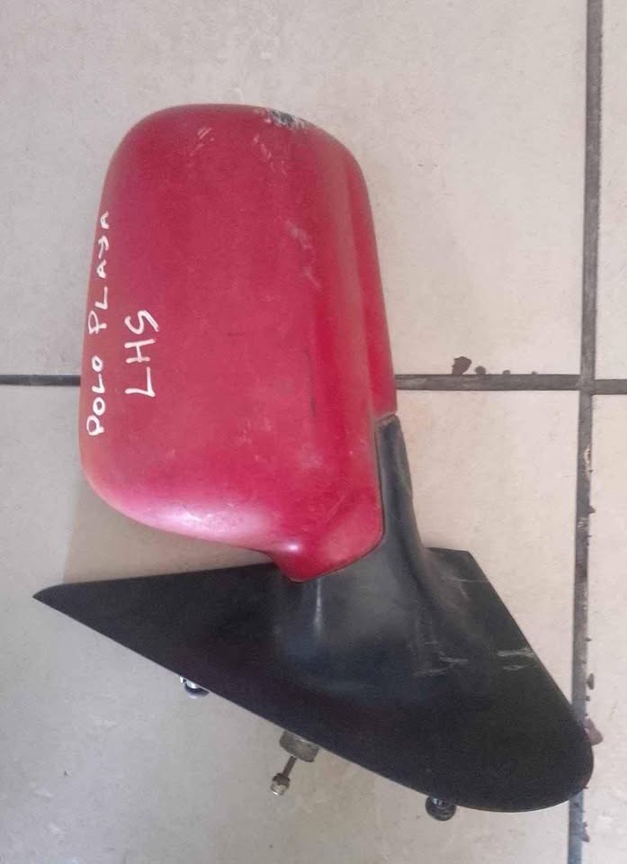 VW polo playa LHS mirror housing