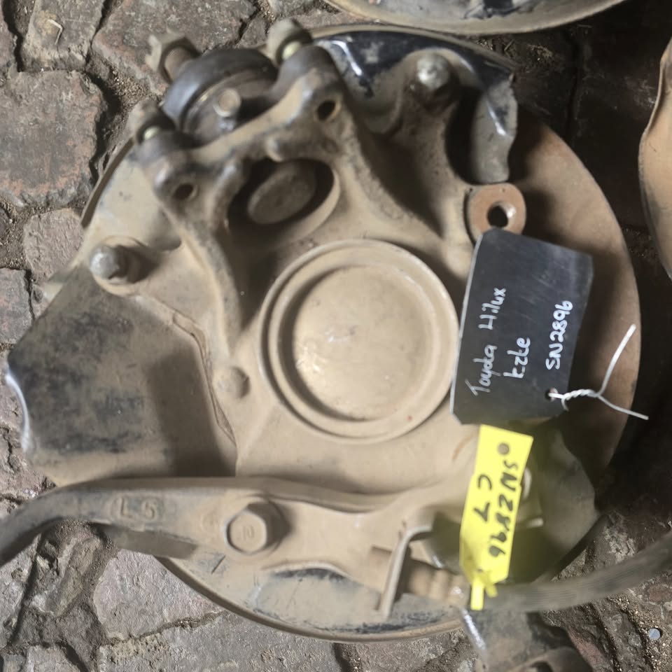 Toyota Hilux Hub and Stub For Sale - Private Seller Toyota Hilux Hub and Stub For Sale - Private Seller
