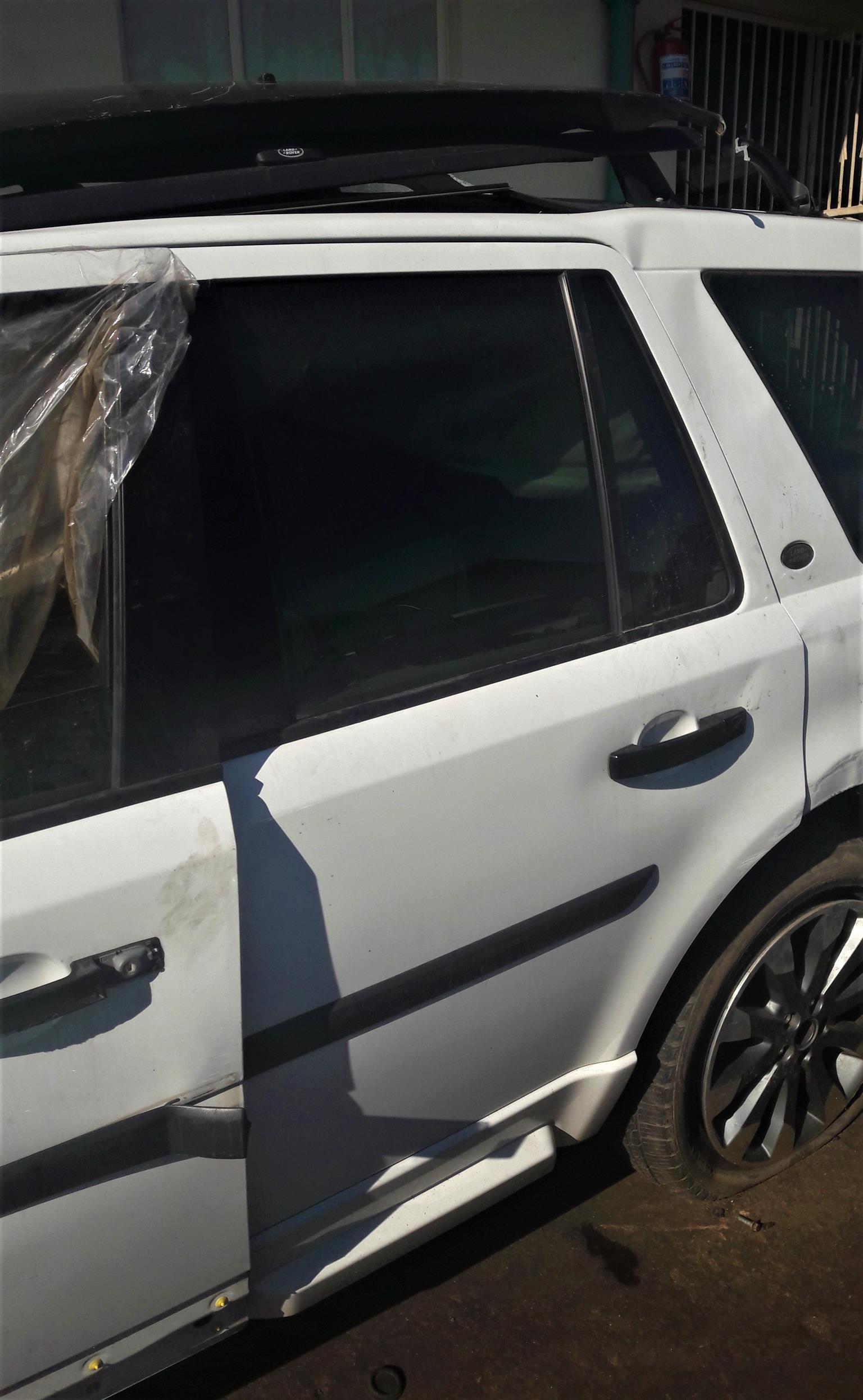 Rear Doors for Land Rover Discovery 3, 4, Freelander, Range Rover | Auto Ezi