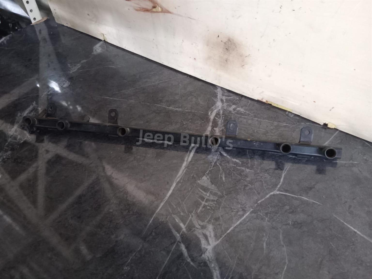 Jeep Cherokee XJ Used Fuel Rail In Store - Private Seller Jeep Cherokee XJ Used Fuel Rail In Store - Private Seller