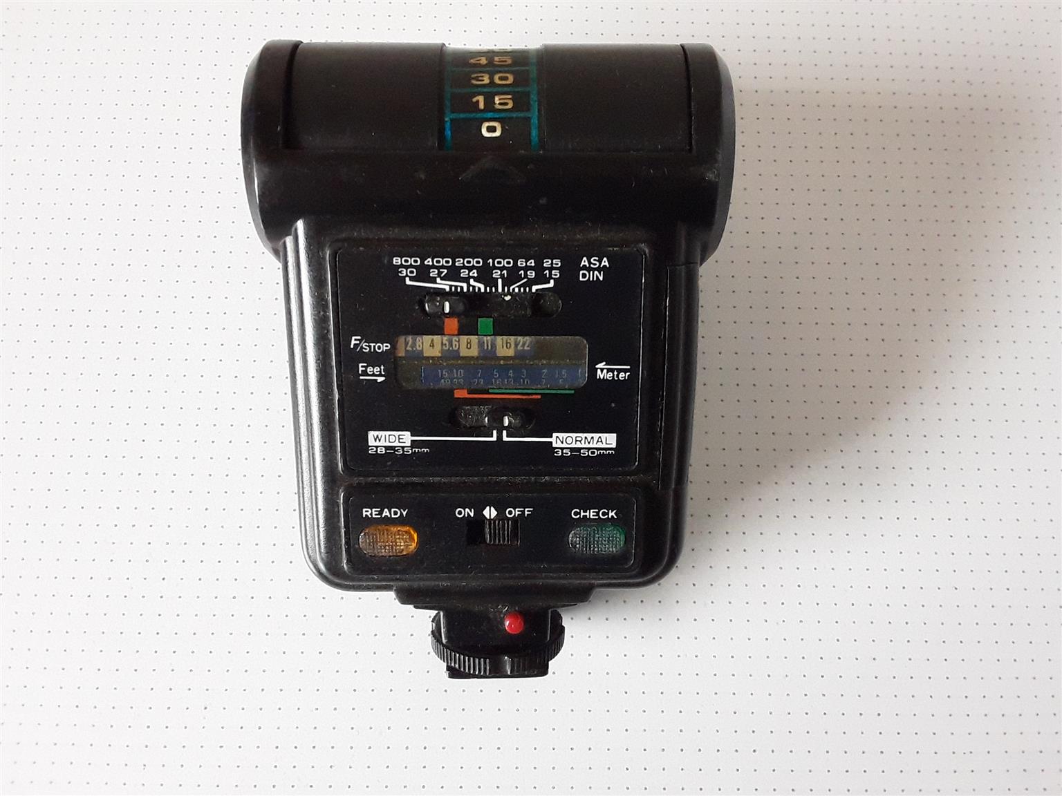 Vintage Vitacon Quick 828 Electronic Flash in good working condition.