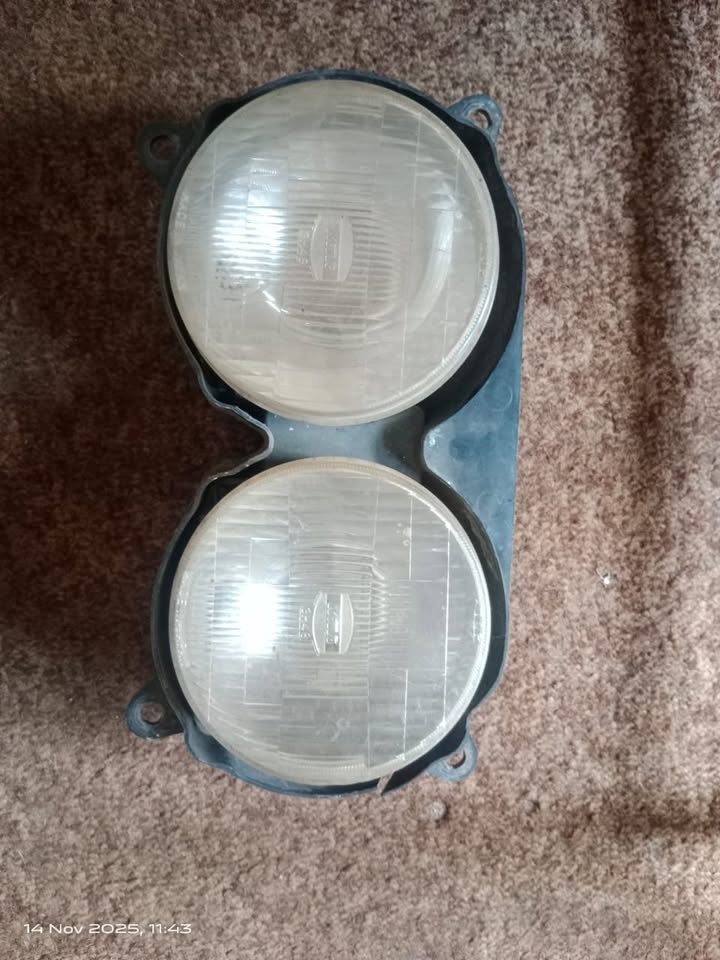 yamaha fzr 750 and 1000 seat and light - Private Seller