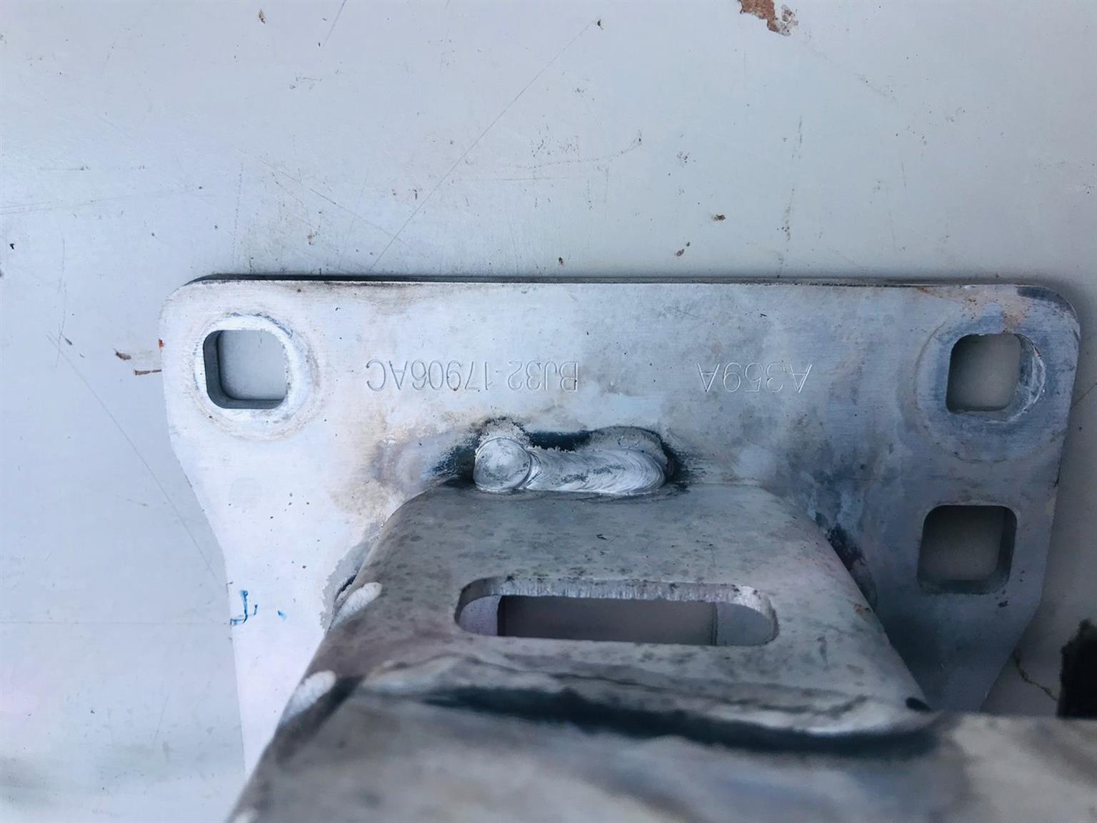 Land Rover Evoque rear/back bumper reinforcement - Private Seller Land Rover Evoque rear/back bumper reinforcement - Private Seller