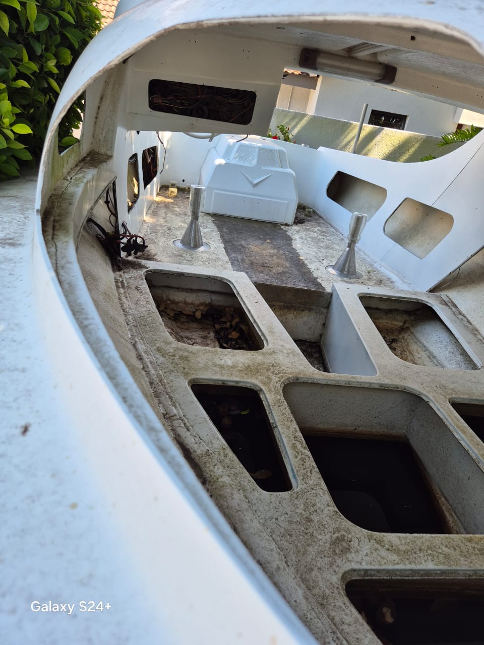 21 VT Vagabond Boat
