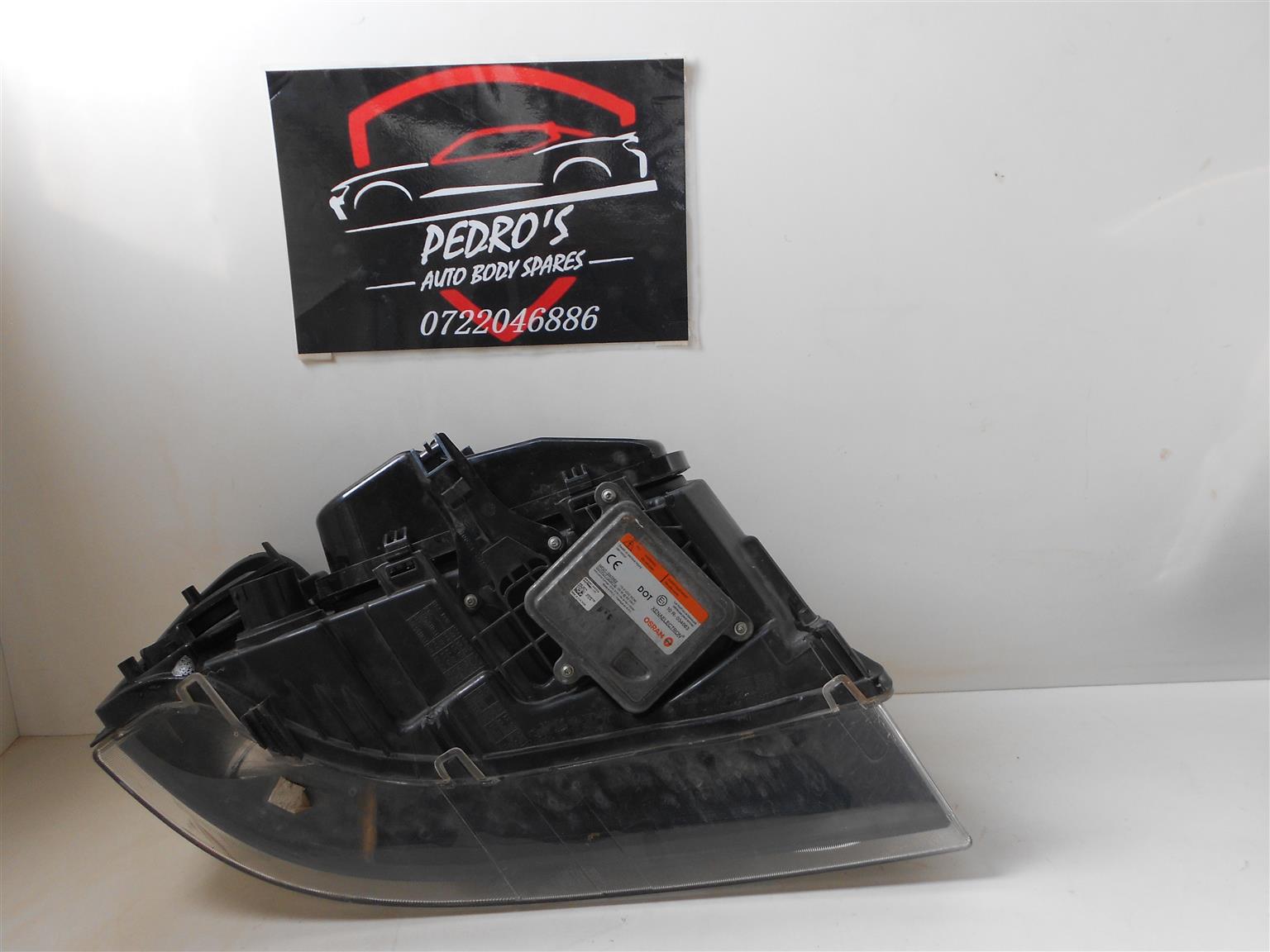 Land Rover Freelander 2 Xenon Left Headlight - Private Seller Land Rover Freelander 2 Xenon Left Headlight - Private Seller