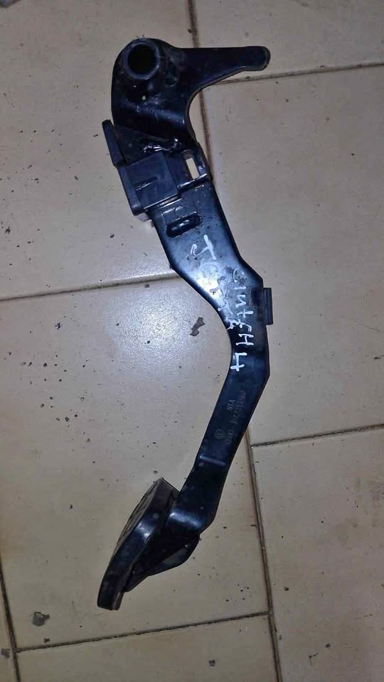 VW Jetta 4 APK clutch pedal