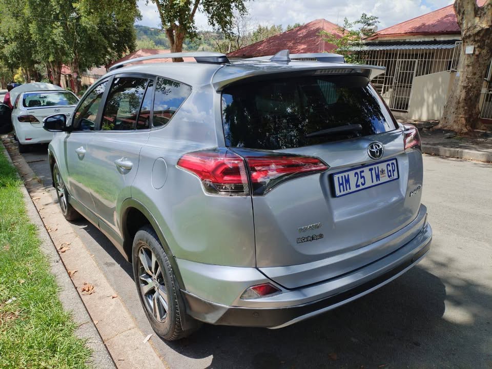 2018 Toyota Rav4. Engine capacity 2.0 petrol. mileage 77000kms Colour silver