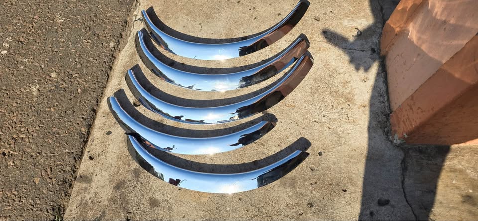 Universal Metal Chrome Arches