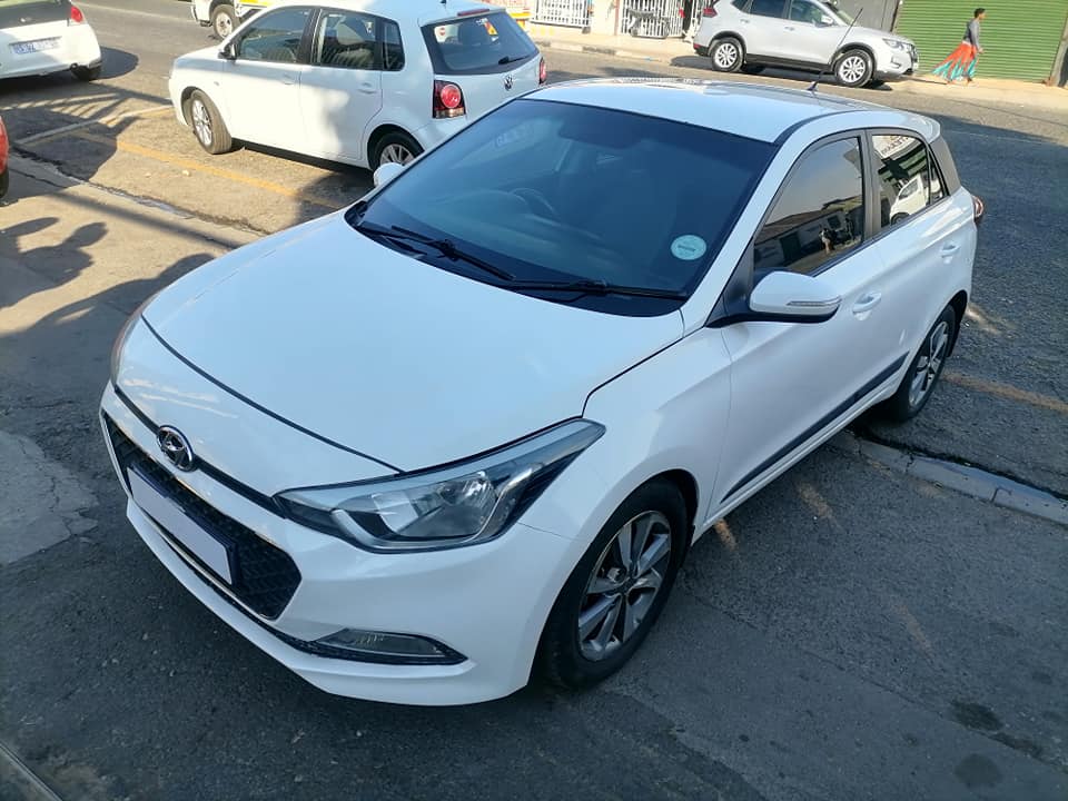 2015 Hyundai i20 1.4 Fluid with a leather interior