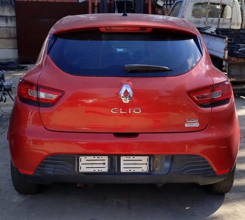 2015 RENAULT CLIO IV 0.9T MANUAL PETROL STRIPPING FOR SPARES - Private Seller