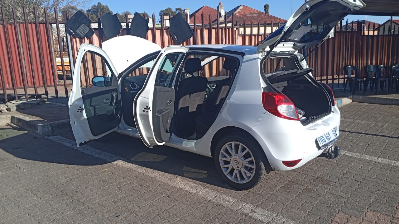 2009 Renault Clio 3 dynamic TomTom Edition, millage: urgent sale