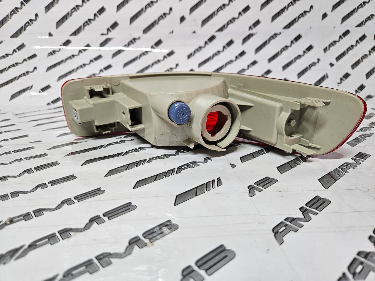 NEW MITSUBISHI OUTLANDER BUMPER REFLECTOR FOR SALE - Private Seller