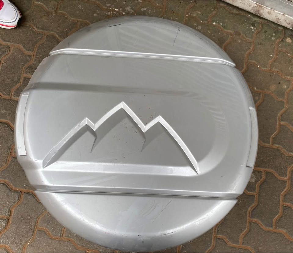 Ford Everest Sparewheel Cover Call or dm - Private Seller Ford Everest Sparewheel Cover Call or dm - Private Seller