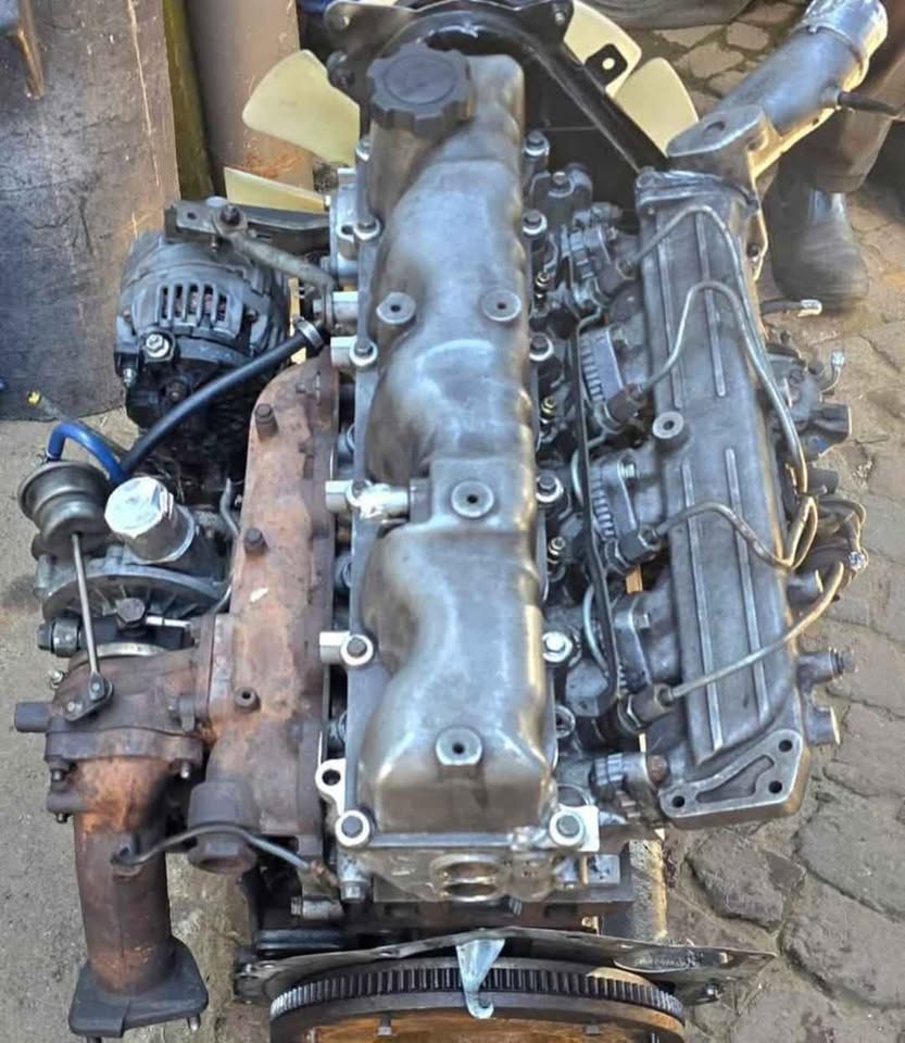 Ford ranger Wl 2.5 complete engine for sale my number WhatsApp or cell