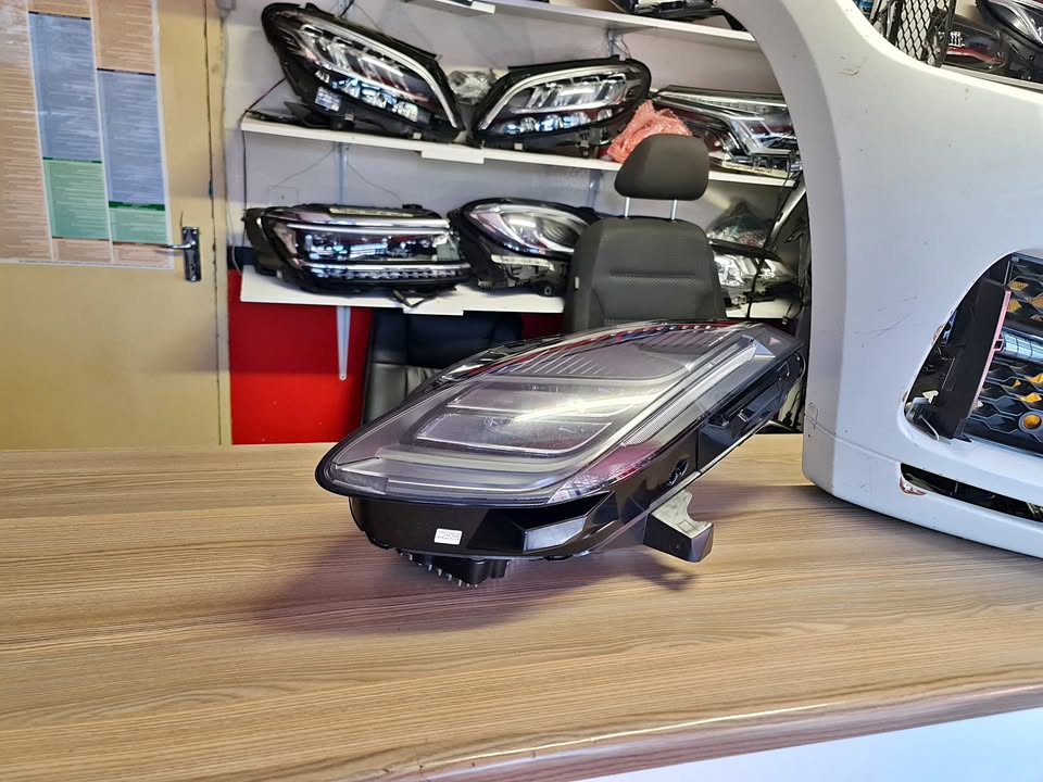 2020 JAGUAR F TYPE HEADLIGHT FOR SALE SUPER SUPER CLEAN - Private Seller 2020 JAGUAR F TYPE HEADLIGHT FOR SALE SUPER SUPER CLEAN - Private Seller
