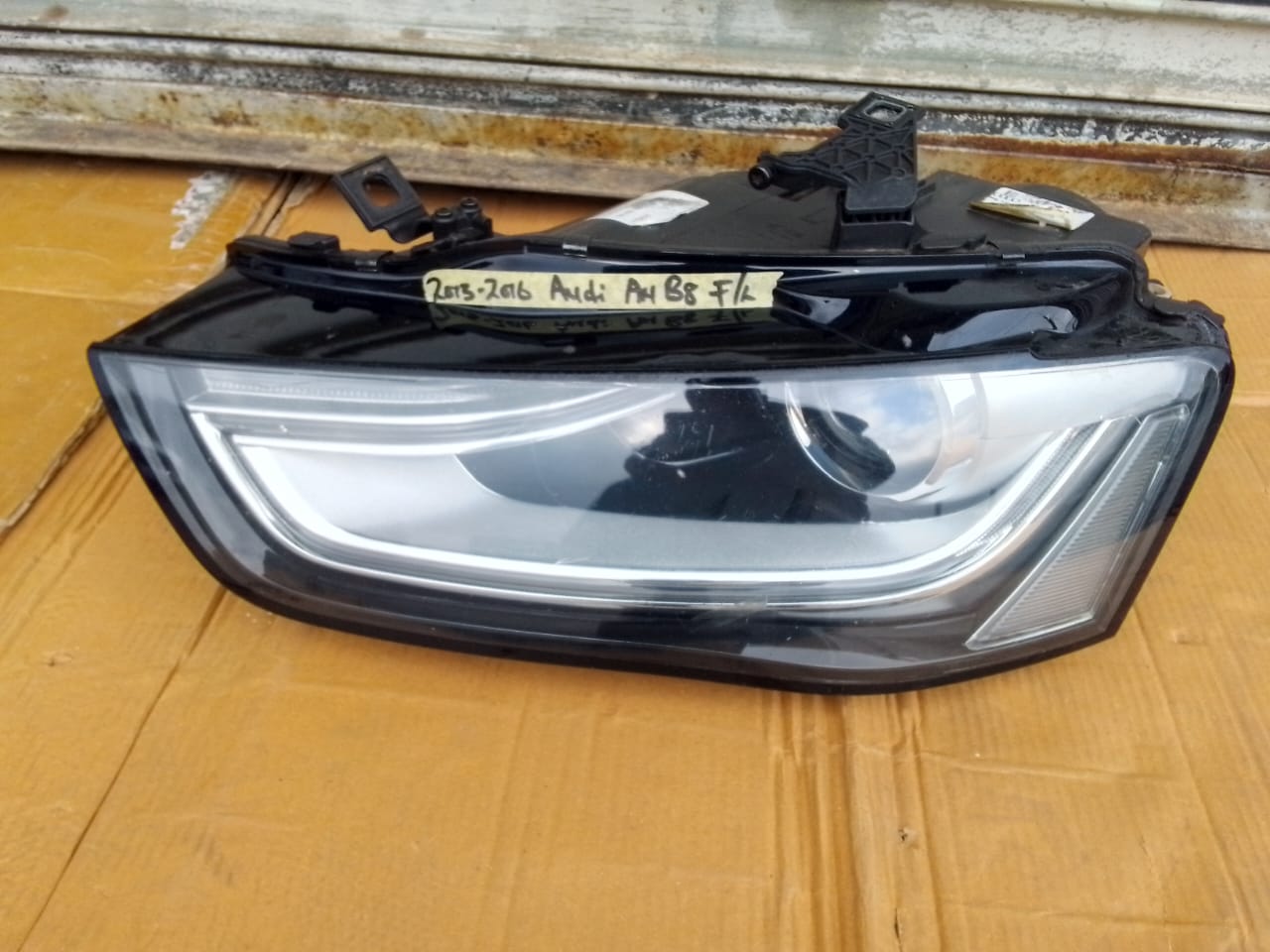(2013-2016) AUDI A4 B8 F/L LEFT SIDE LED XENON HEADLIGHT FOR SALE - Private Seller
