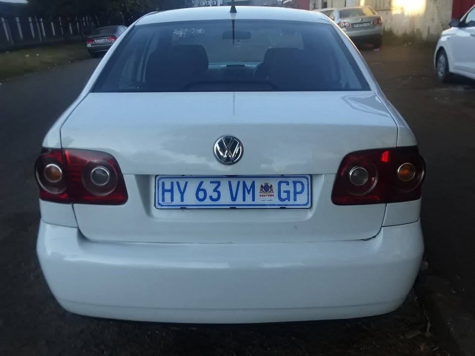 2015 POLO VIVO 1.4i working on bolt