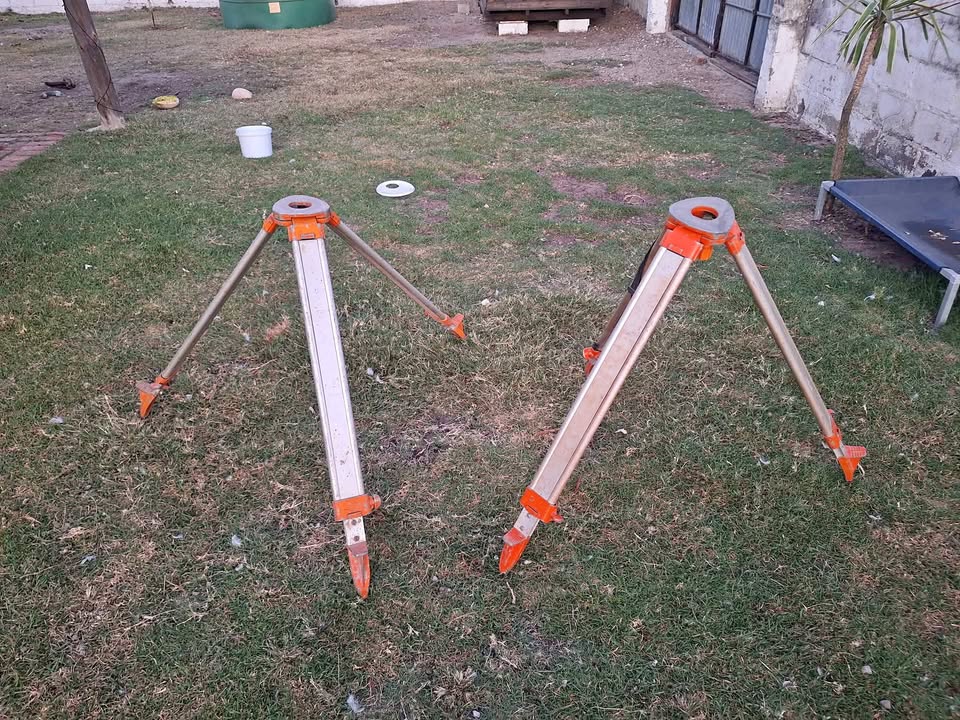 Tripods . Tripods .