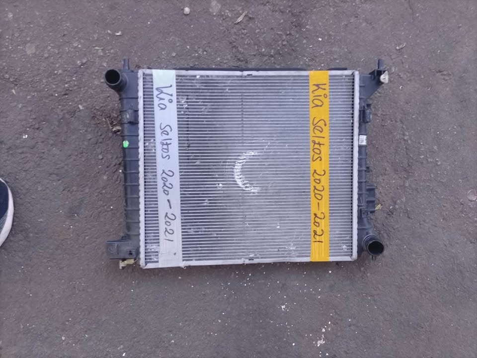 Kia Seltos 2020-2021 Radiator - Private Seller Kia Seltos 2020-2021 Radiator - Private Seller