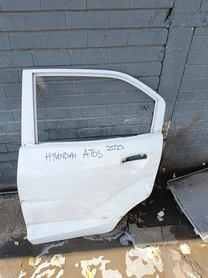 Hyundai atos 2022 left back door - Private Seller