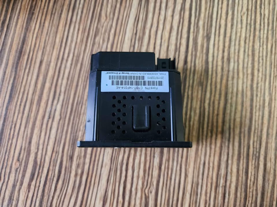 FORD USB / SD CARD / AUX MODULE - OEM - Private Seller