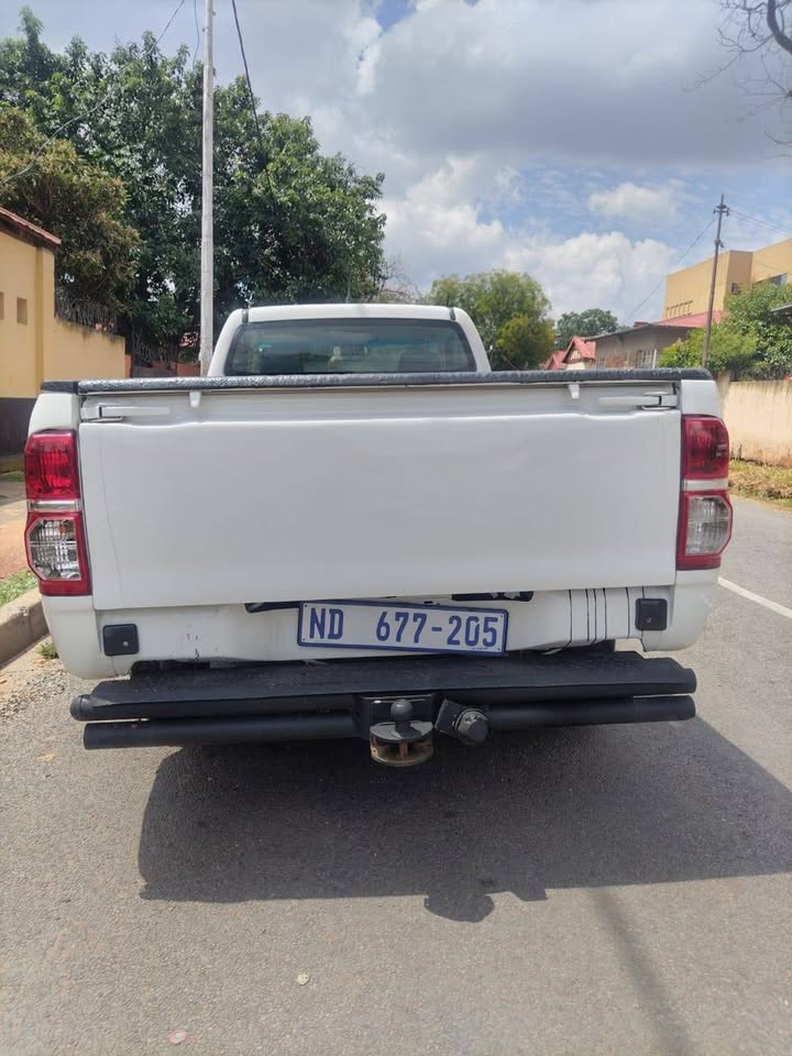 2013 Toyota hilux single cab low