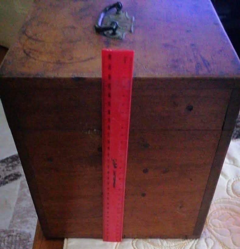VINTAGE STORAGE BOX