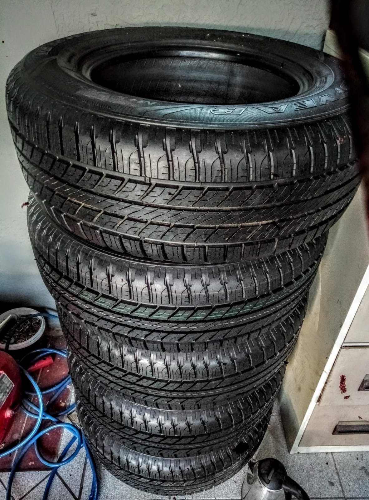 265/65/17 Goodyear Wrangler Hp All Weather brand new set - Private Seller