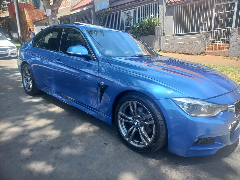 2019 BMW M-SPORT 318i PETROL, AUTOMATIC, BLUE COLOR, MILEAGE 118000KMS. SERVICE BOOK.