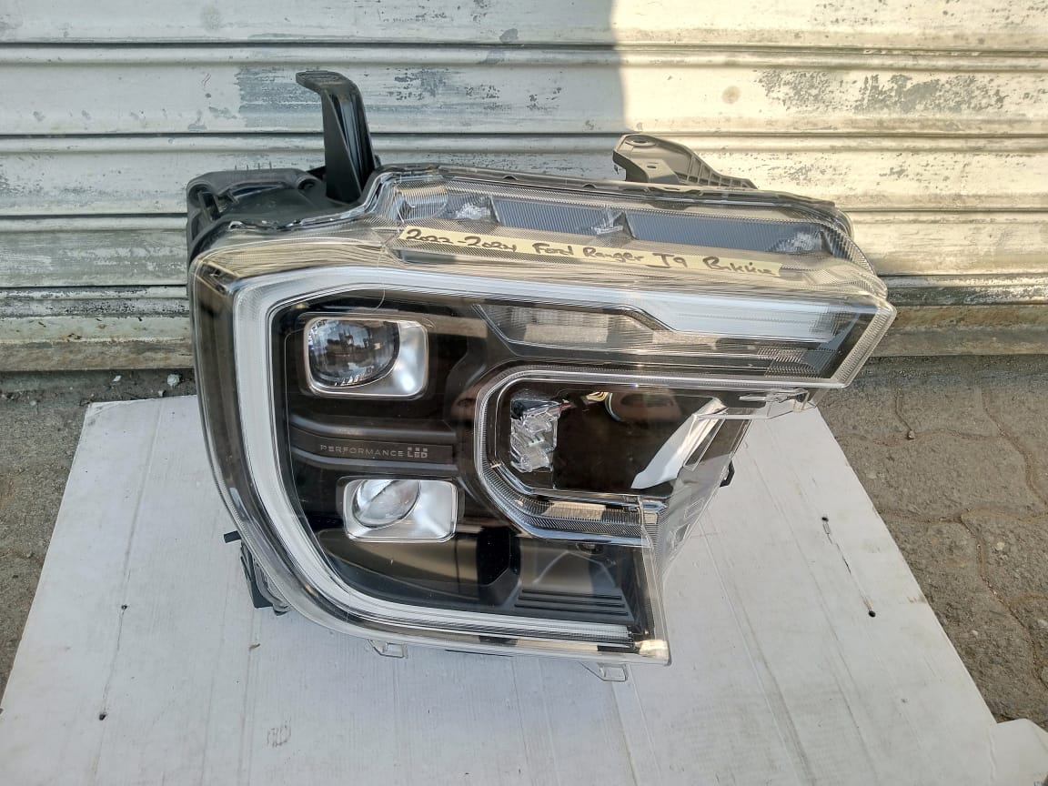 2022-2024 FORD RANGER T9 XENON RIGHT SIDE HEADLIGHT FOR SALE - Private Seller 2022-2024 FORD RANGER T9 XENON RIGHT SIDE HEADLIGHT FOR SALE - Private Seller