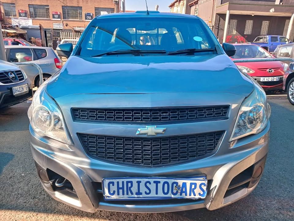 2013 model Chevrolet utility Canopy manual transmission petrol 1.4 engine capacity mileage