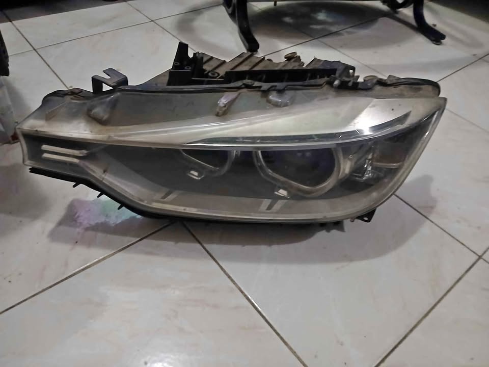 Bmw f30 headlight - Private Seller Bmw f30 headlight - Private Seller