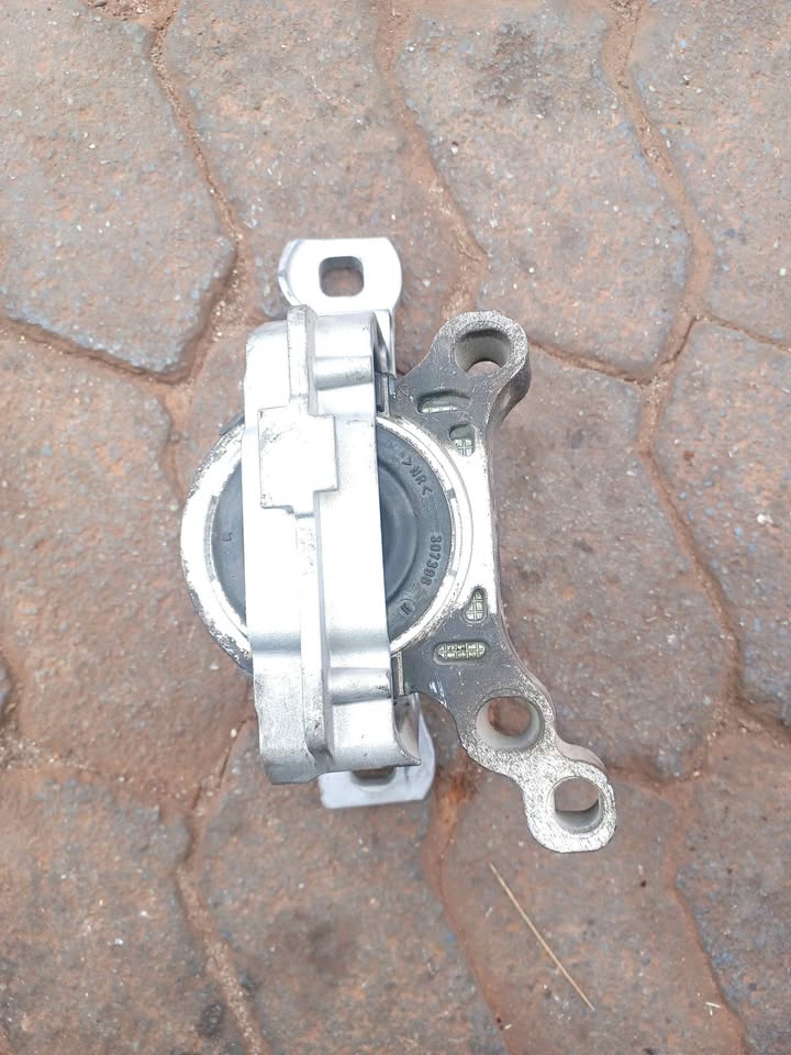 Ford Escape Engine Mounting for Sale - Private Seller Ford Escape Engine Mounting for Sale - Private Seller