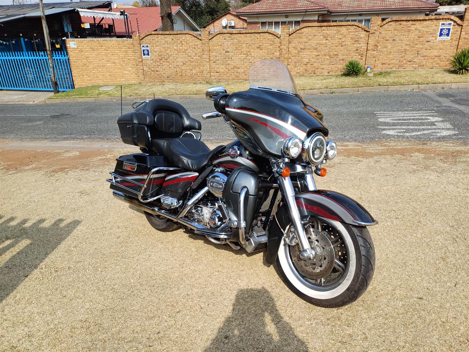 Harley Davidson CVO 2006 FLHTCUSE Electra Glide Ultra Screaming Eagle Ltd - Private Seller Harley Davidson CVO 2006 FLHTCUSE Electra Glide Ultra Screaming Eagle Ltd - Private Seller