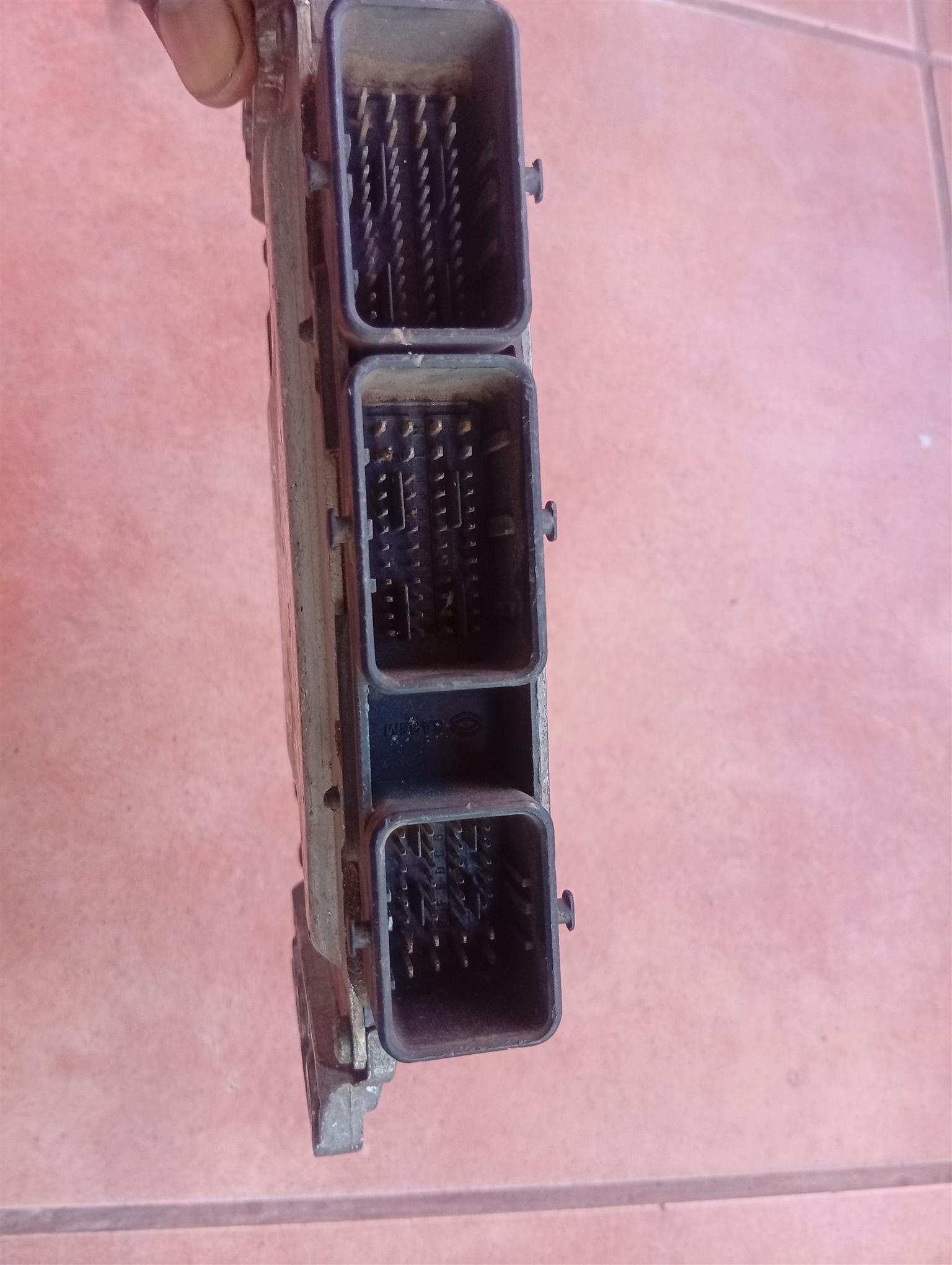 Renault ECU computer box - Private Seller Renault ECU computer box - Private Seller