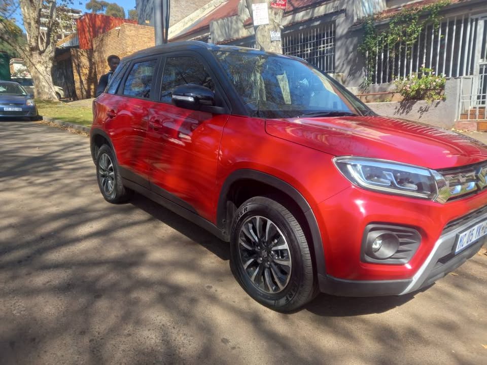 2022 Suzuki Vitara Breeze 1.5 Automatic, Maroon, FSB. Reverse camera