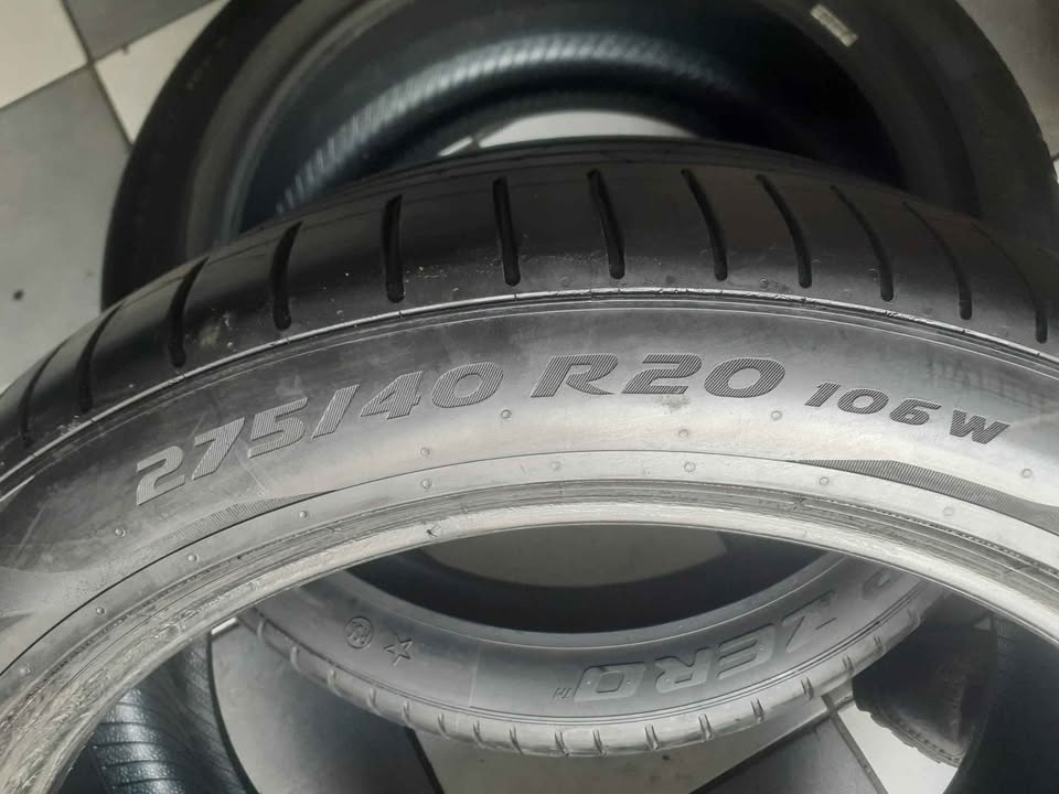 275/40/20 Pirelli Run Flat Tyres for Sale. Contact - Private Seller