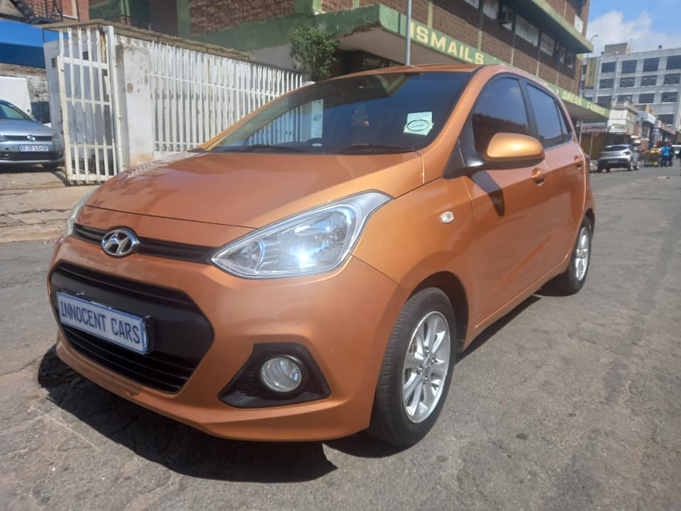 2015 HYUNDAI i10 GRAND PETROL, MANUAL TRANSMISSION, MILEAGE 89000KM, ORANGE COLOUR