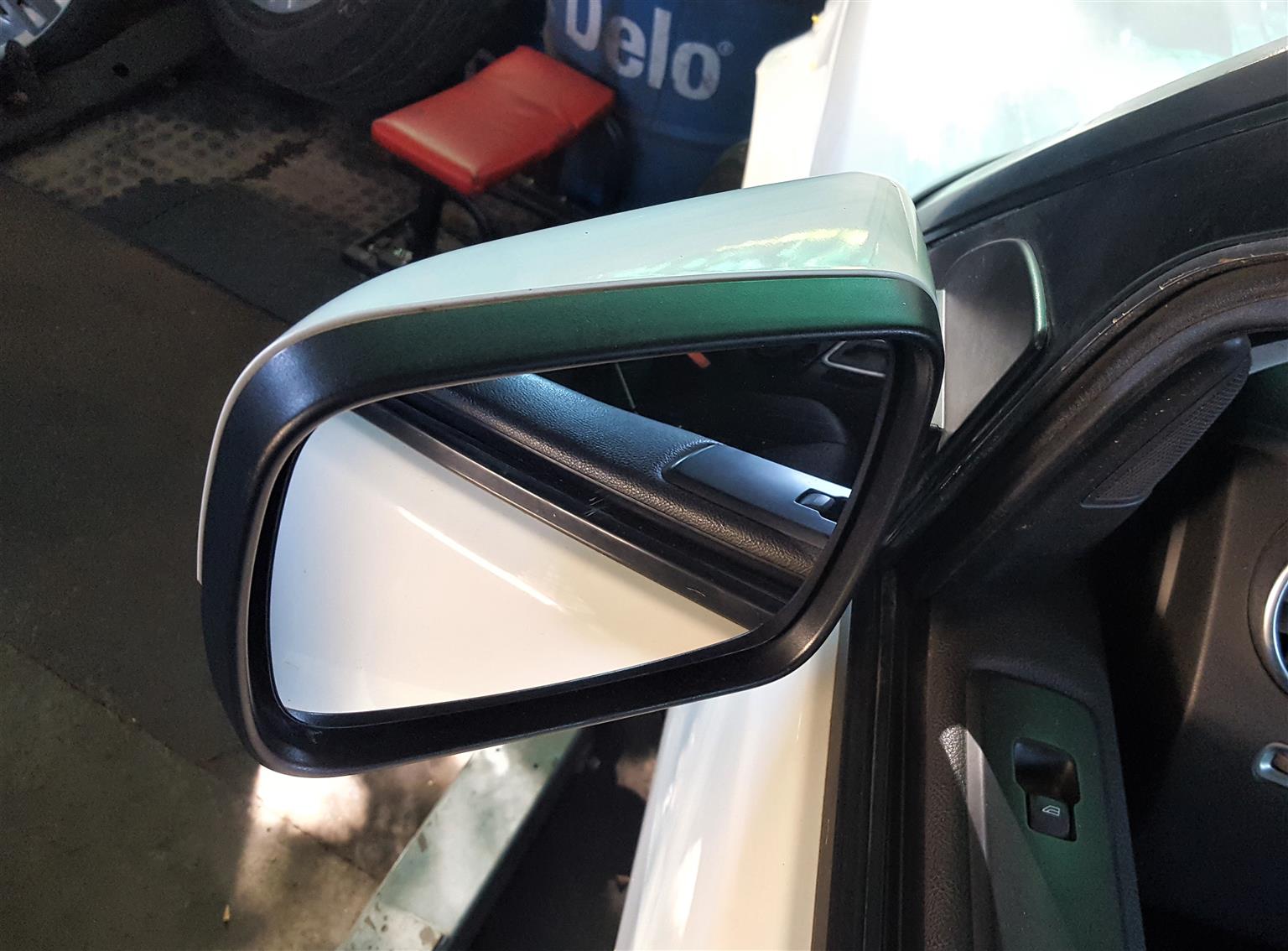Land Rover Discovery 4 side-mirrors for sale | AUTO EZI - Private Seller Land Rover Discovery 4 side-mirrors for sale | AUTO EZI - Private Seller