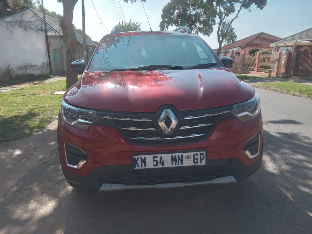 Used 2022 Renault Triber 1.0 Life - Private Seller Used 2022 Renault Triber 1.0 Life - Private Seller
