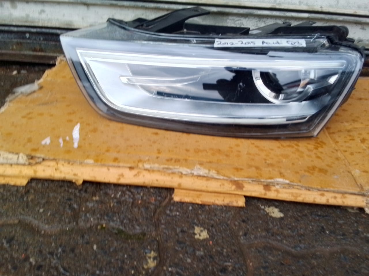 (2012-2015) AUDI Q3 LHS XENON HEADLIGHT - Private Seller (2012-2015) AUDI Q3 LHS XENON HEADLIGHT - Private Seller