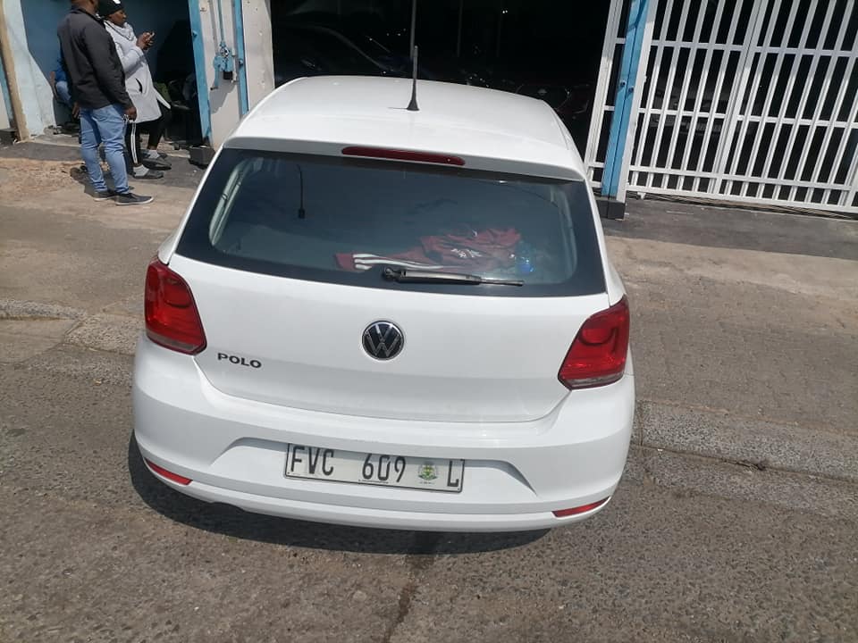2013 Volkswagen polo 6 1.4 Comfortline Hatchback with a Nice interior seat