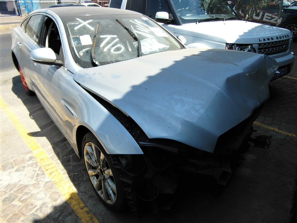 Jaguar XJ – Stripping for Spares Jaguar XJ – Stripping for Spares