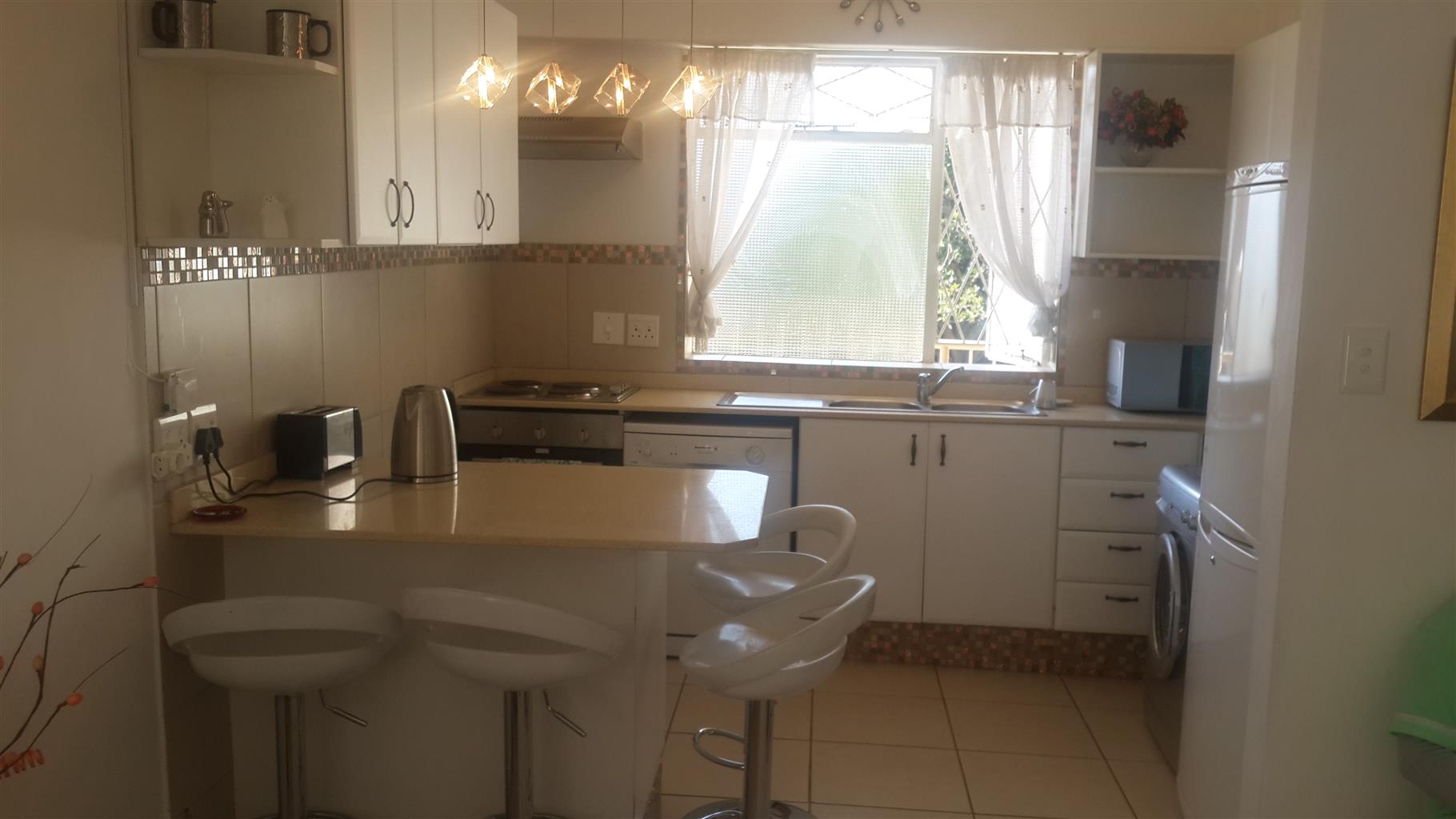 Furnished Beautiful Illovo Apartment 2 bed 2 bath For Sale