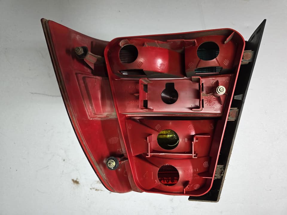 Volkswagen Jetta 4 Taillight Good Condition - Private Seller Volkswagen Jetta 4 Taillight Good Condition - Private Seller