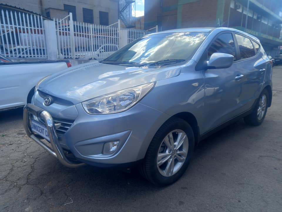 2011 HYUNDAIIX35 2.0 PETROL, MANUAL, BLUE COLOUR, MILEAGE 82000KM.