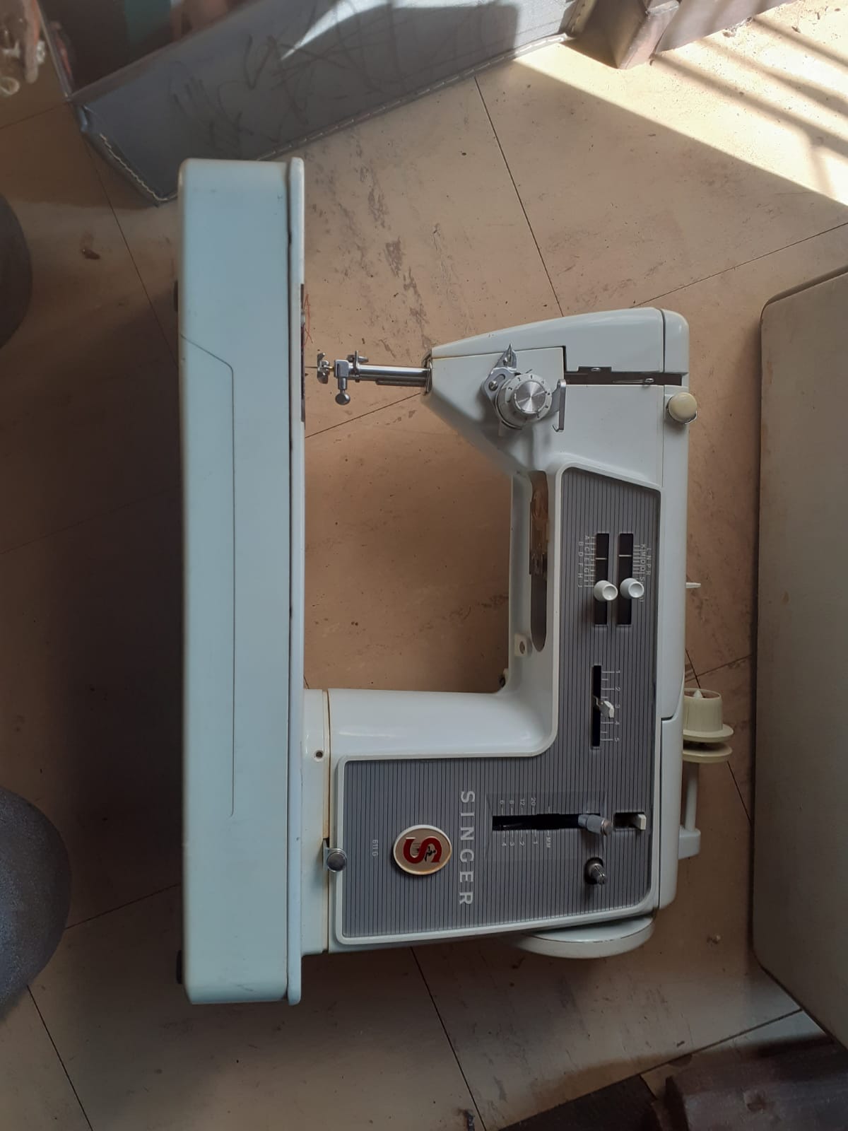 Antique Sewing-machine (Singer)