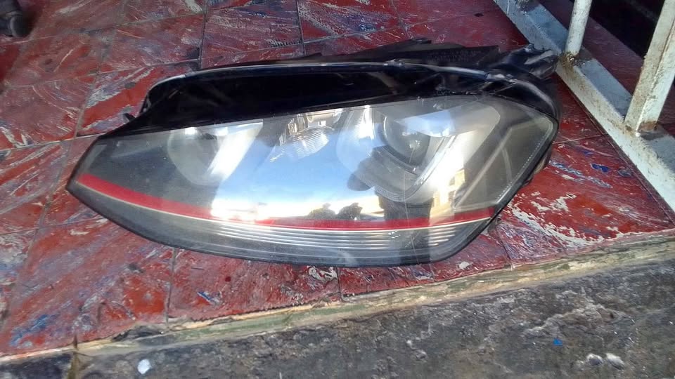 Golf 7 GTI headlight